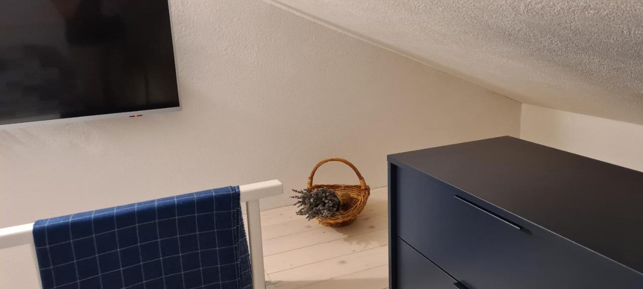 Studio Apartman Loreta Cres Eksteriør billede