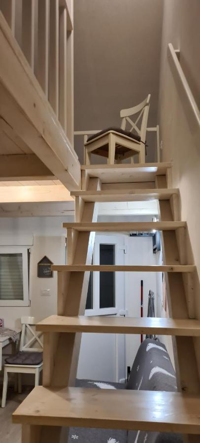 Studio Apartman Loreta Cres Eksteriør billede