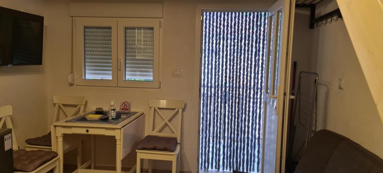 Studio Apartman Loreta Cres Eksteriør billede