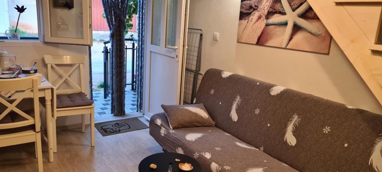 Studio Apartman Loreta Cres Eksteriør billede
