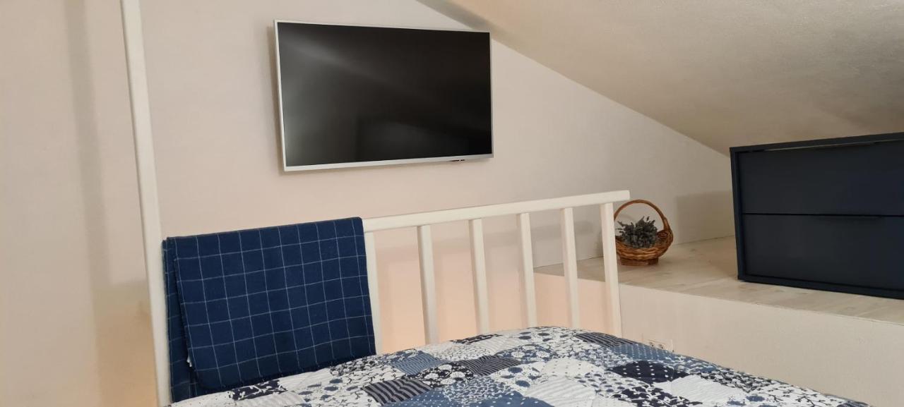 Studio Apartman Loreta Cres Eksteriør billede